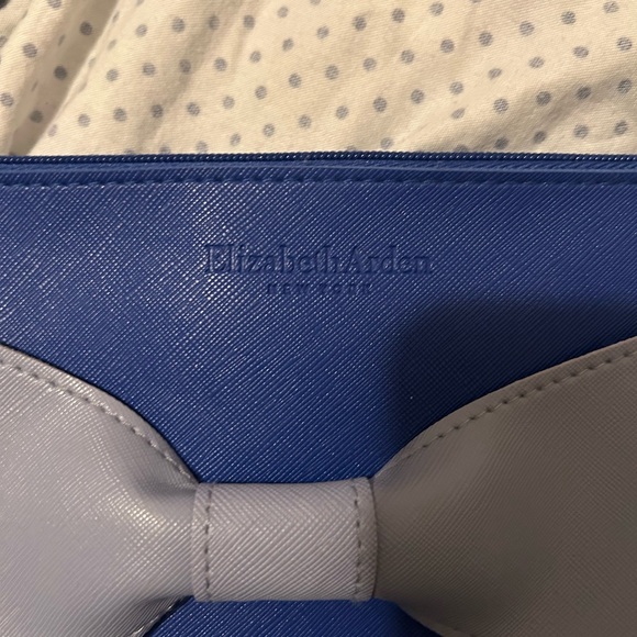 Elizabeth Arden Handbag - Picture 4 of 5